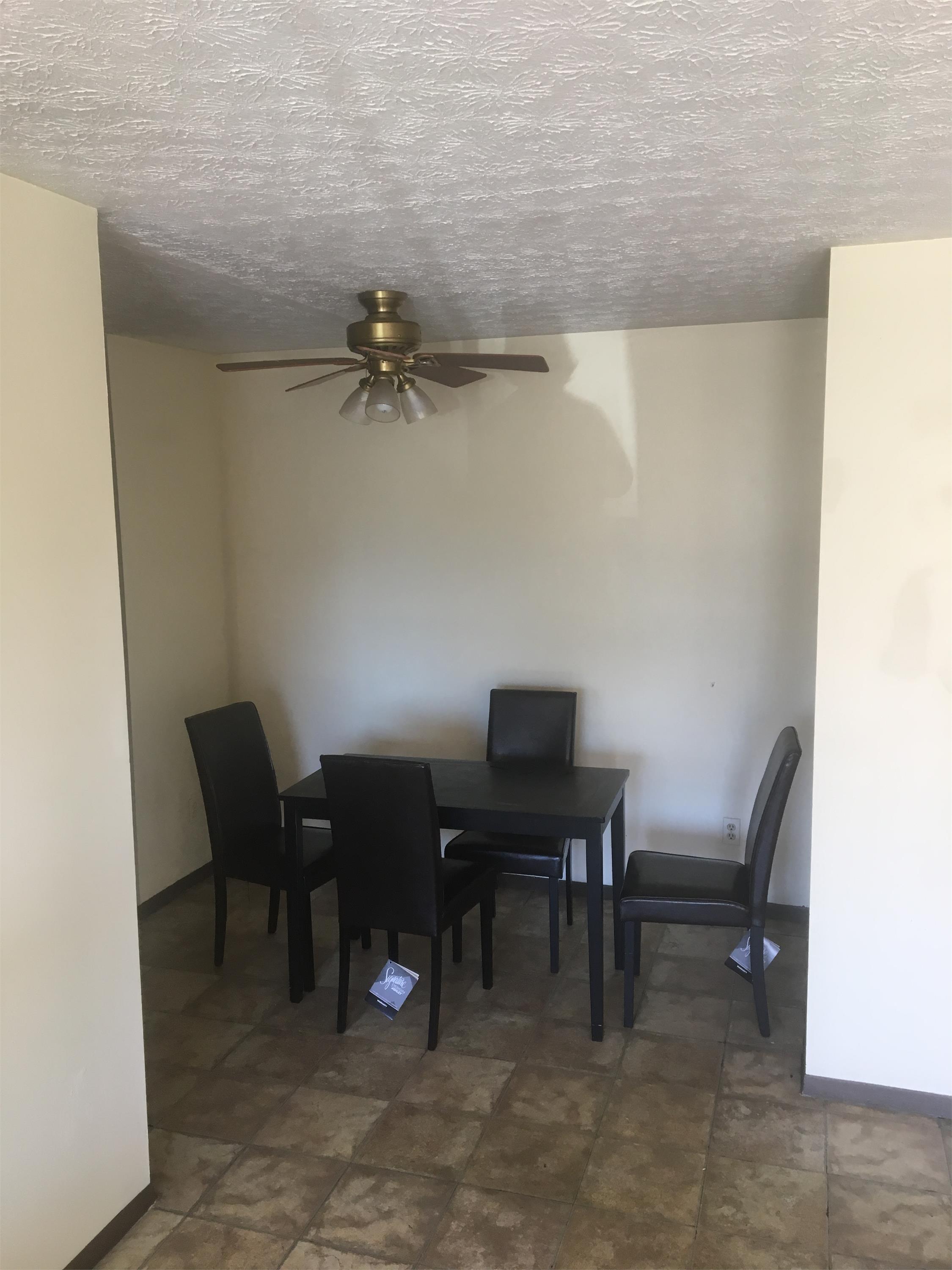 500 Bowie Dr - 123